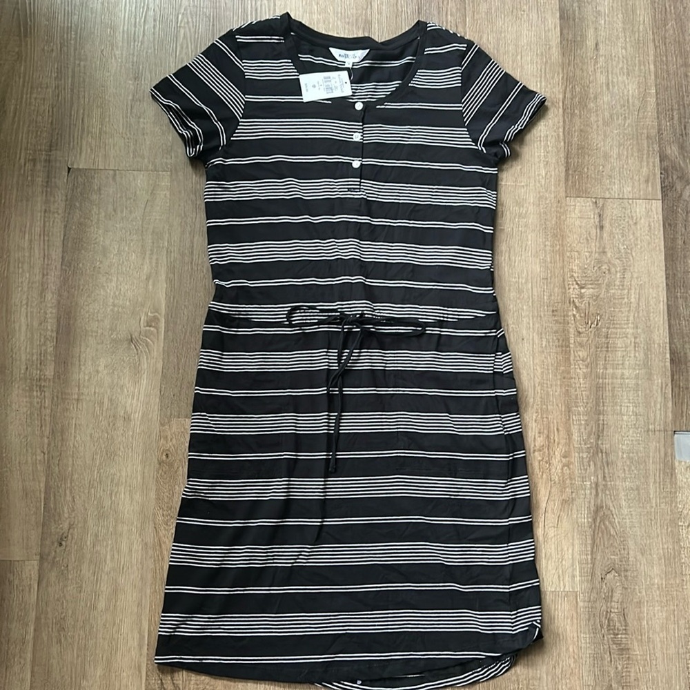Women’s northern reflection tee shirt dress size small NWT